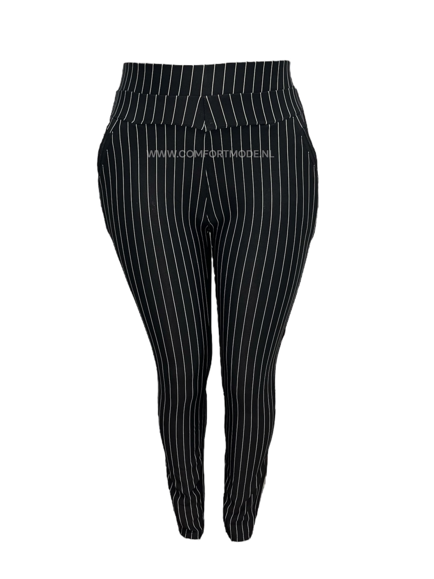 R216-1 -COMFORTBROEK ZWART KRIJTSTREEP