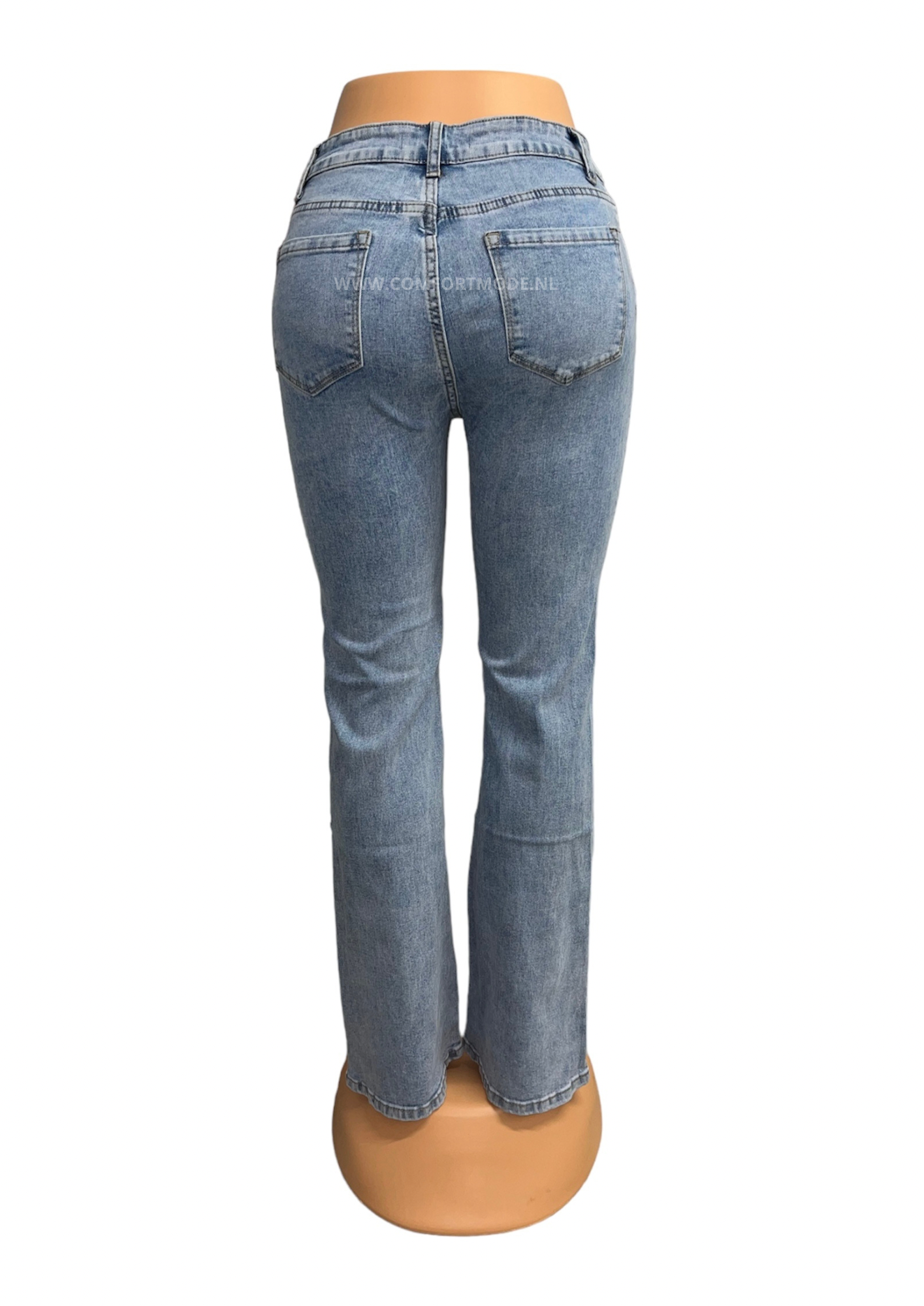 -LICHTBLAUWE JEANS MET FLARE EN STRETCH