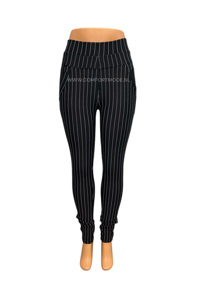 R216-1 -COMFORTBROEK ZWART KRIJTSTREEP