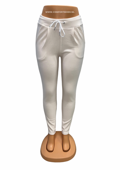 SALE -COMFORTBROEK OFF WHITE MET VETER