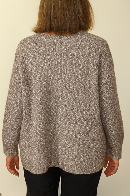 Gebreid vest met hartjes – taupe melange