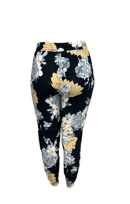 LUCHTIGE ZOMERBROEK MET PRINT ZWART/WIT -PLUSSIZE