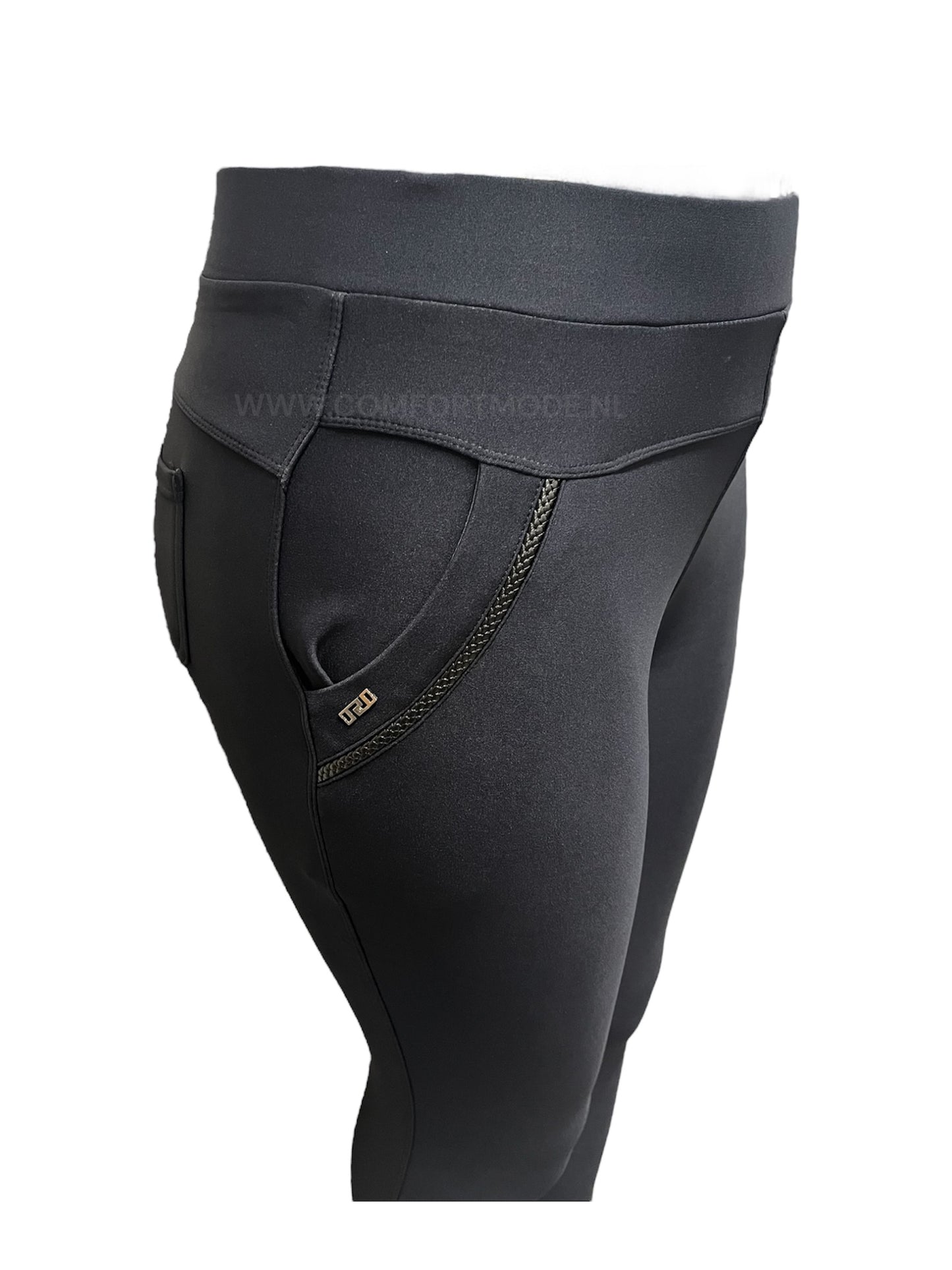 R210 -COMFORTBROEK DONKERBLAUW MET ZAKKEN