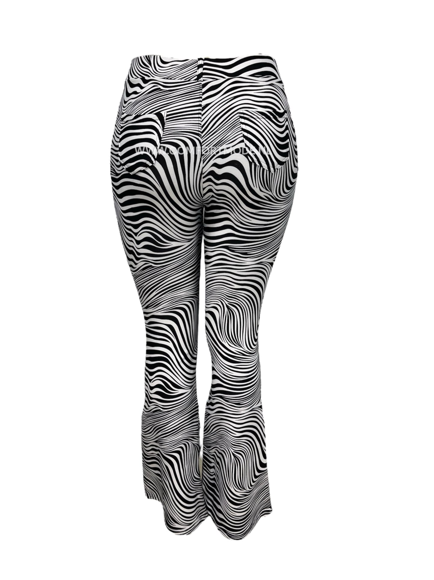 -COMFORTBROEK FLARED MET ZEBRAPRINT